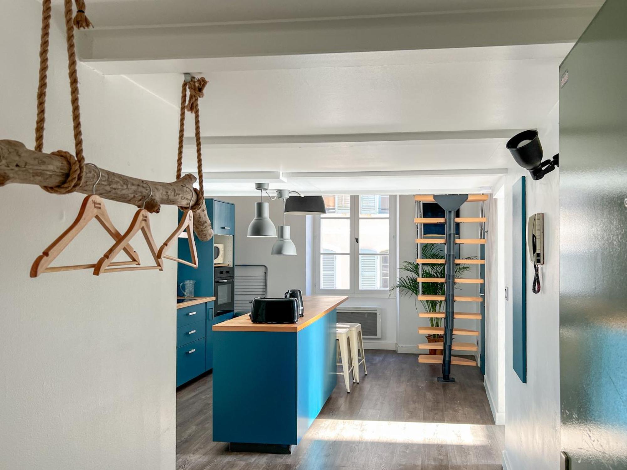 Apartment Elegant T3 Avec Vue Sur Le Port De Toulon